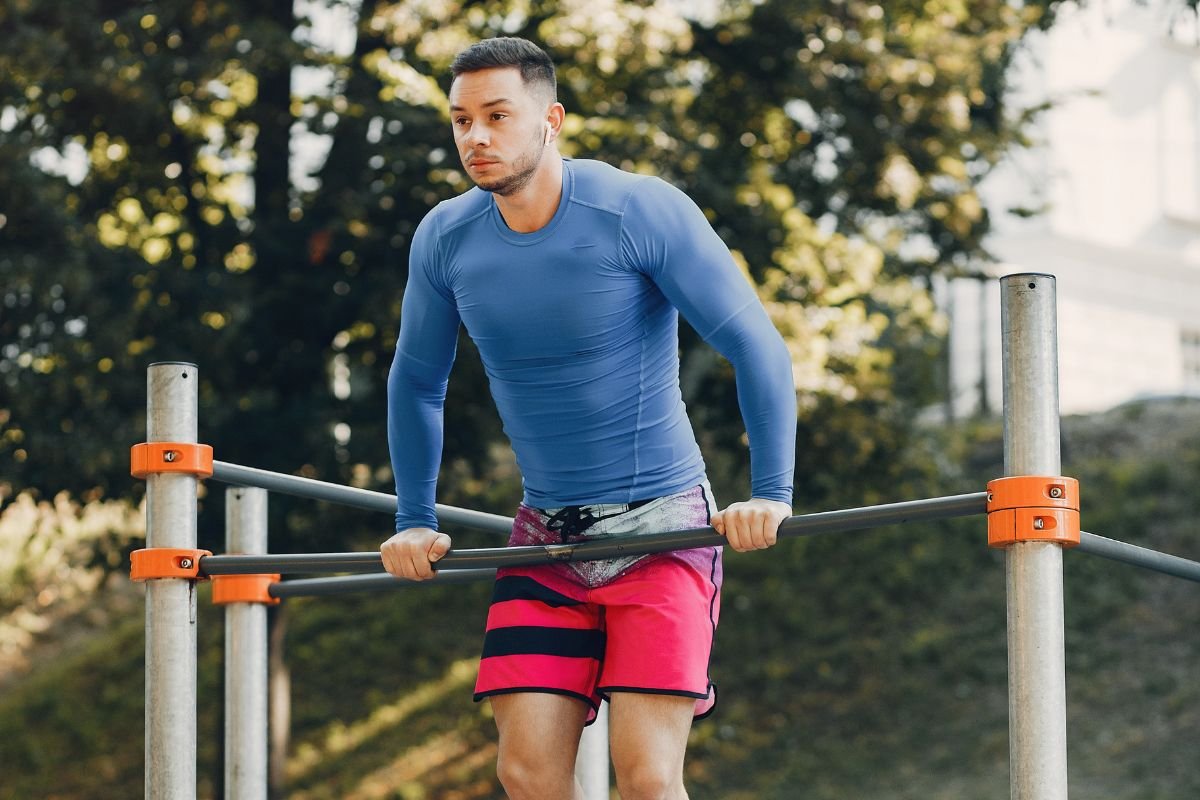 Bloquer aux Muscle-Up Fais cet exercice pour passer à l'étape suivante