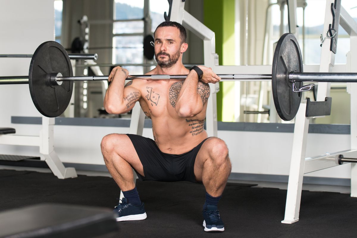 Front squat : L’exercice parfait pour renforcer et sculpter les quadriceps