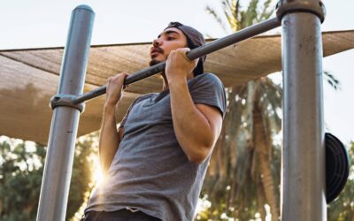 Maîtriser les chin-ups : développez vos biceps avec la traction en supination